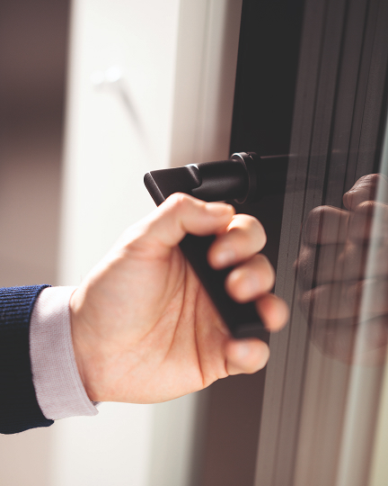 Anfassen öffnen schließen